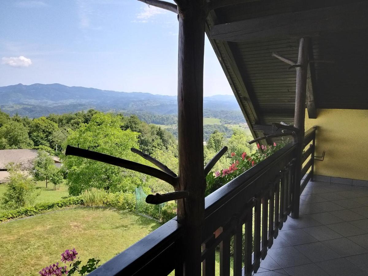 Getaway "At The Three Lights" Villa Sevnica Kültér fotó