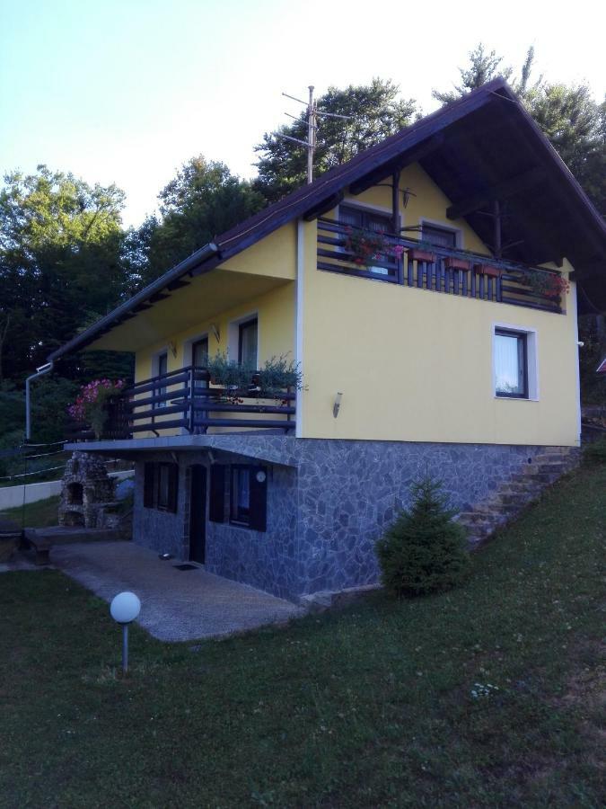 Getaway "At The Three Lights" Villa Sevnica Kültér fotó